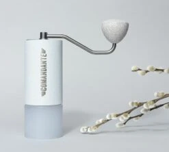 Moulin à Café Manuel COMANDANTE C40 MK4 Nitro Blade Snow White 8 Moulin à Café Manuel COMANDANTE C40 MK4 Nitro Blade Snow White -CaféStyle Boutique comandante snow 4