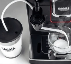 GAGGIA Magenta Milk -CaféStyle Boutique expresso broyeur magenta milk expresso