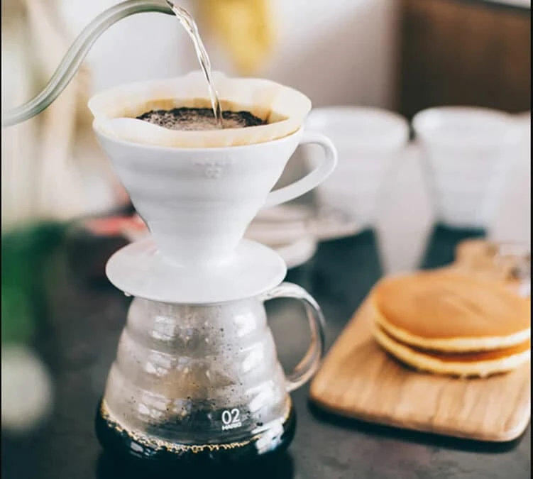 Carafe HARIO 2-5 Tasses En Verre Avec Support Pour V60 2 Carafe HARIO 2-5 Tasses En Verre Avec Support Pour V60 – Image 2