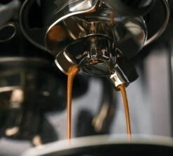 Machine Expresso SAGE The Barista Touch SES880BTR4EEU1 Black Truffle -CaféStyle Boutique sage baristatouch coffee