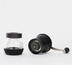 Moulin à Café Manuel HARIO Skerton Plus 8 Moulin à Café Manuel HARIO Skerton Plus -CaféStyle Boutique skerton plus4